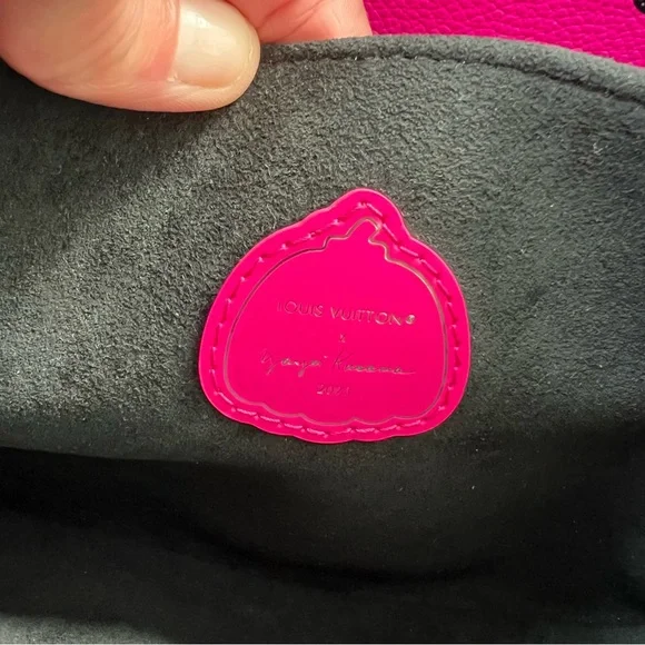 Louis VuittonxYayoi Kusama 2023 Monogram Embossed Dots Empreinte Pochette Métis - Picture 10 of 16